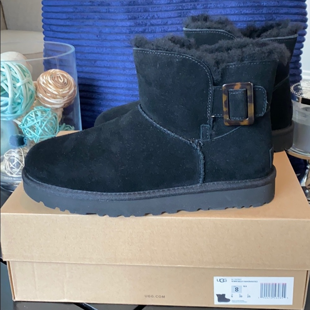 Ugg women mini bailey fashion buckle